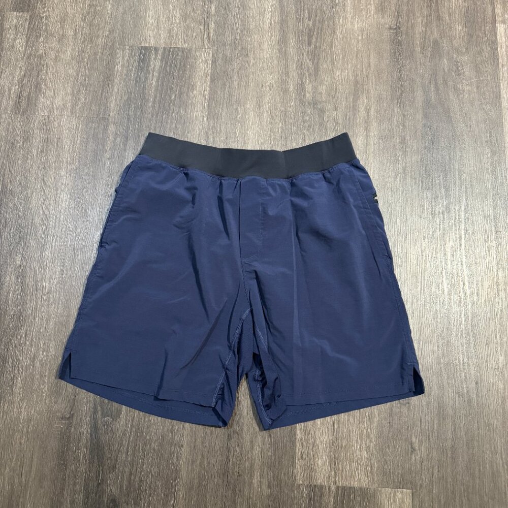 7 pair Fabletics Men's Shorts - Size Large - 7 inch inseam unlined - Picture 6 of 7
